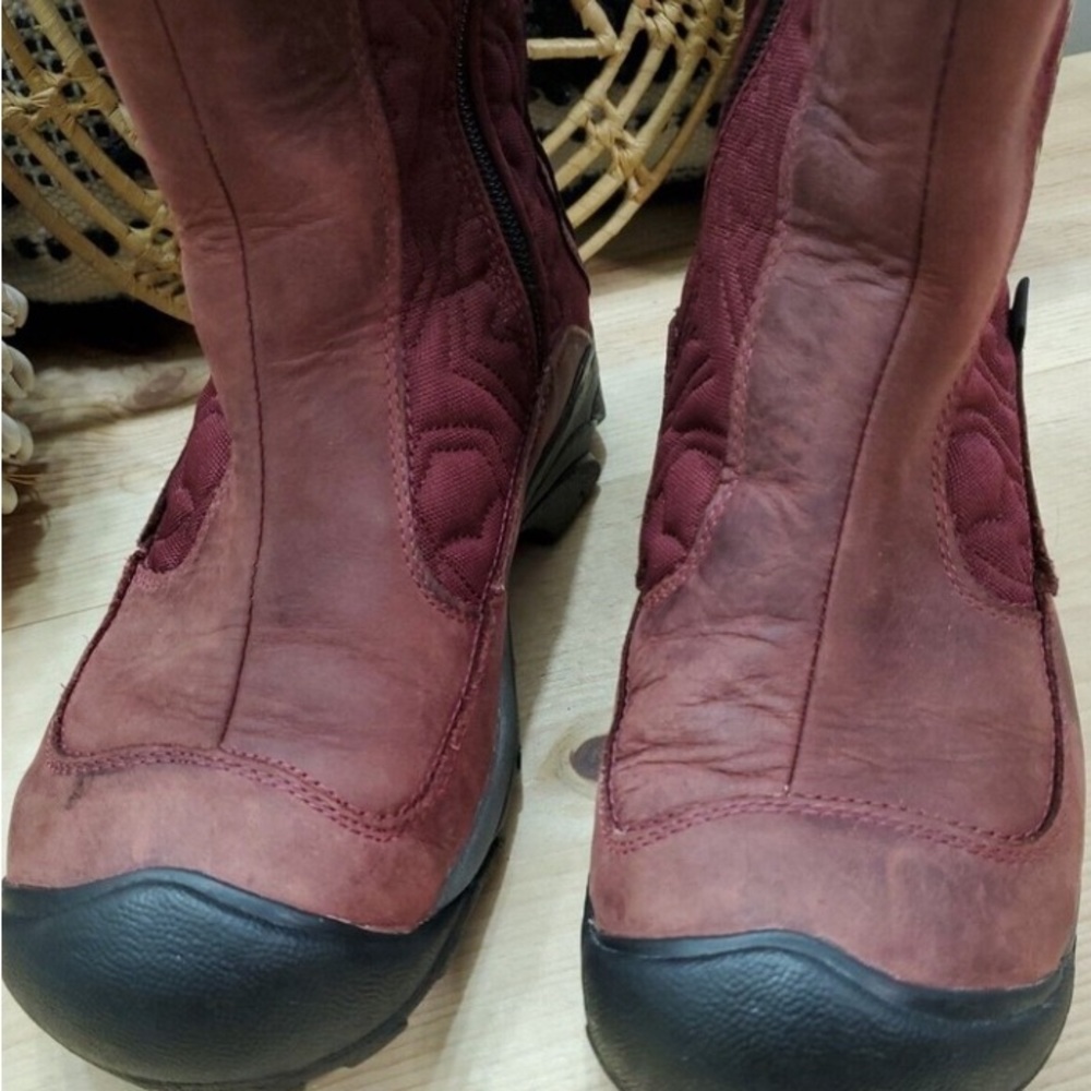 Rare Keen Betty II 200G Waterproof Insulated Mid Boots Fleece Red Women's 8.5